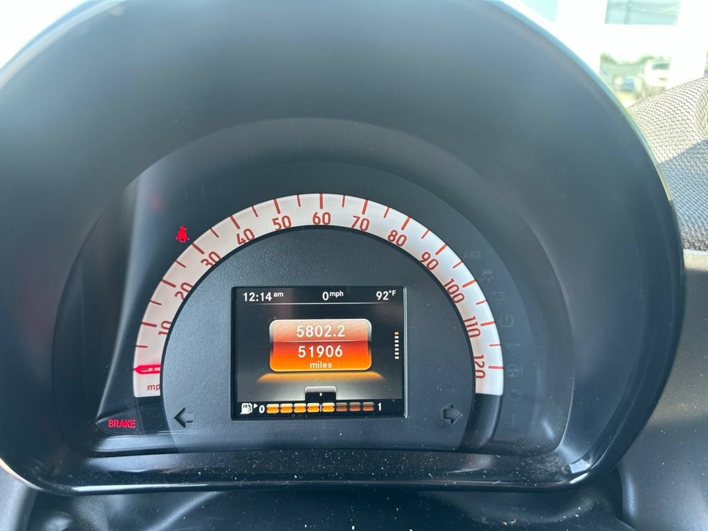 Used 2016 smart fortwo Prime RWD image 6