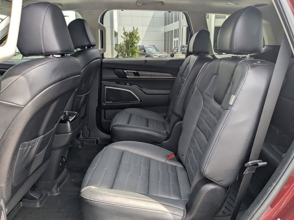 Used 2024 Kia Telluride SX Prestige w/ Towing Package image 14