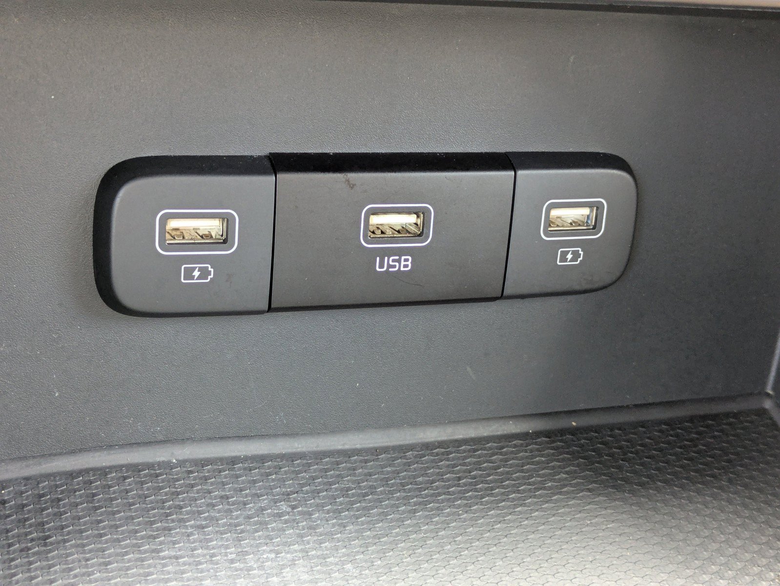 Certified 2024 Kia Carnival LX FWD image 25