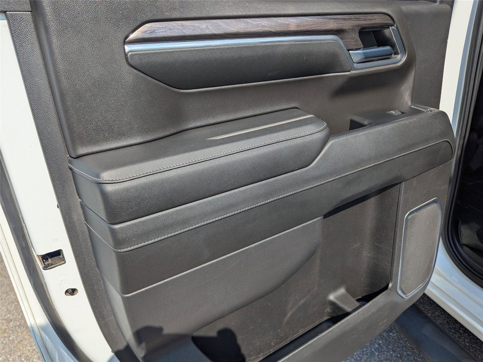 Used 2024 Chevrolet Silverado 1500 LTZ w/ LTZ Convenience Package II image 15