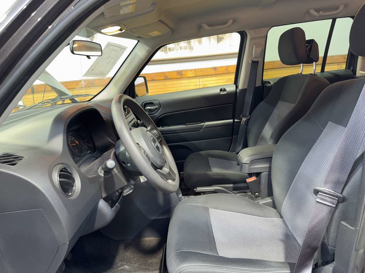 Used 2015 Jeep Patriot Sport w/ Power Value Group FWD image 15