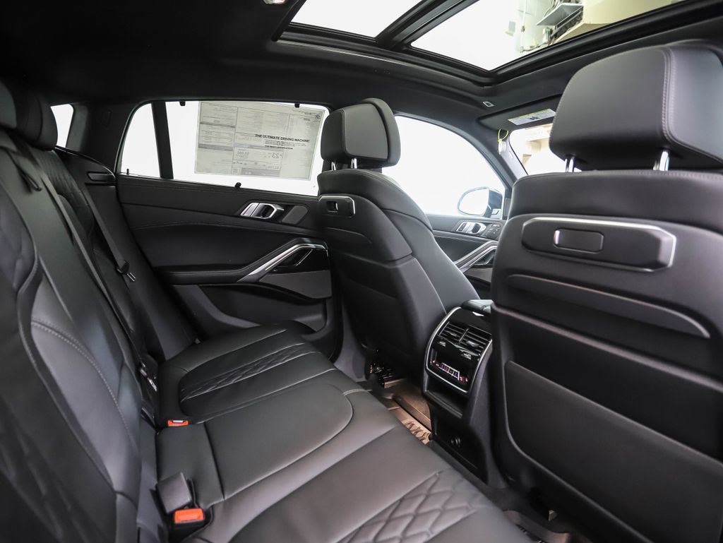 New 2026 BMW X6 xDrive40i w/ Executive Package image 25