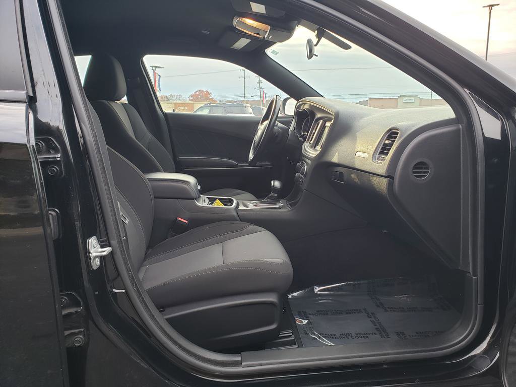 Used 2022 Dodge Charger SXT image 18