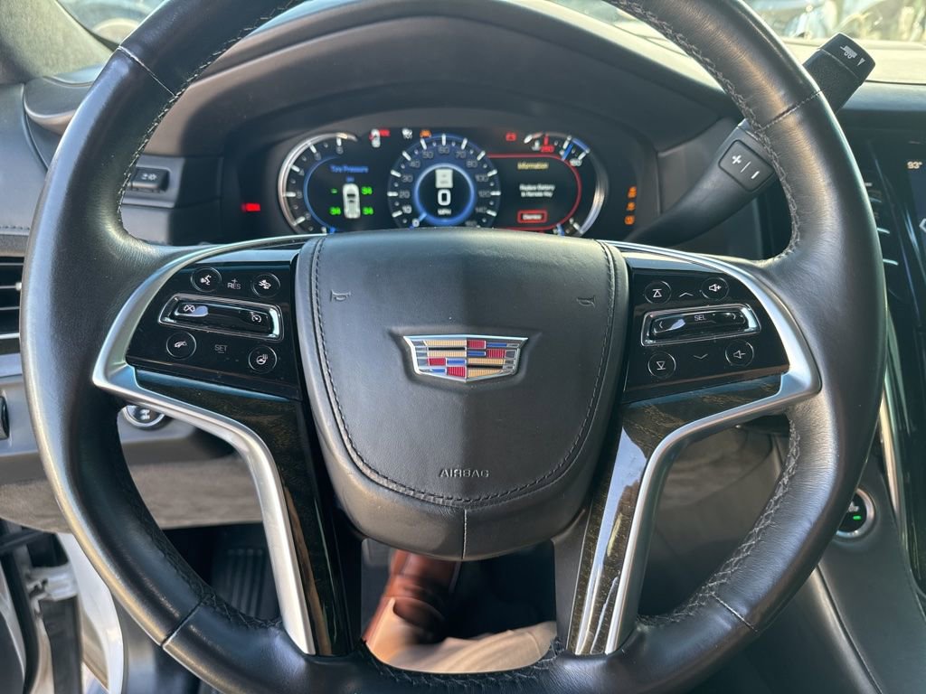 Used 2017 Cadillac Escalade Platinum image 9