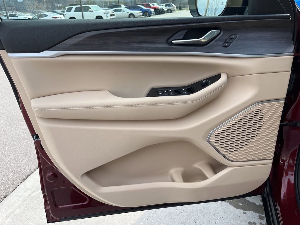 New 2026 Jeep Grand Cherokee L Limited image 5