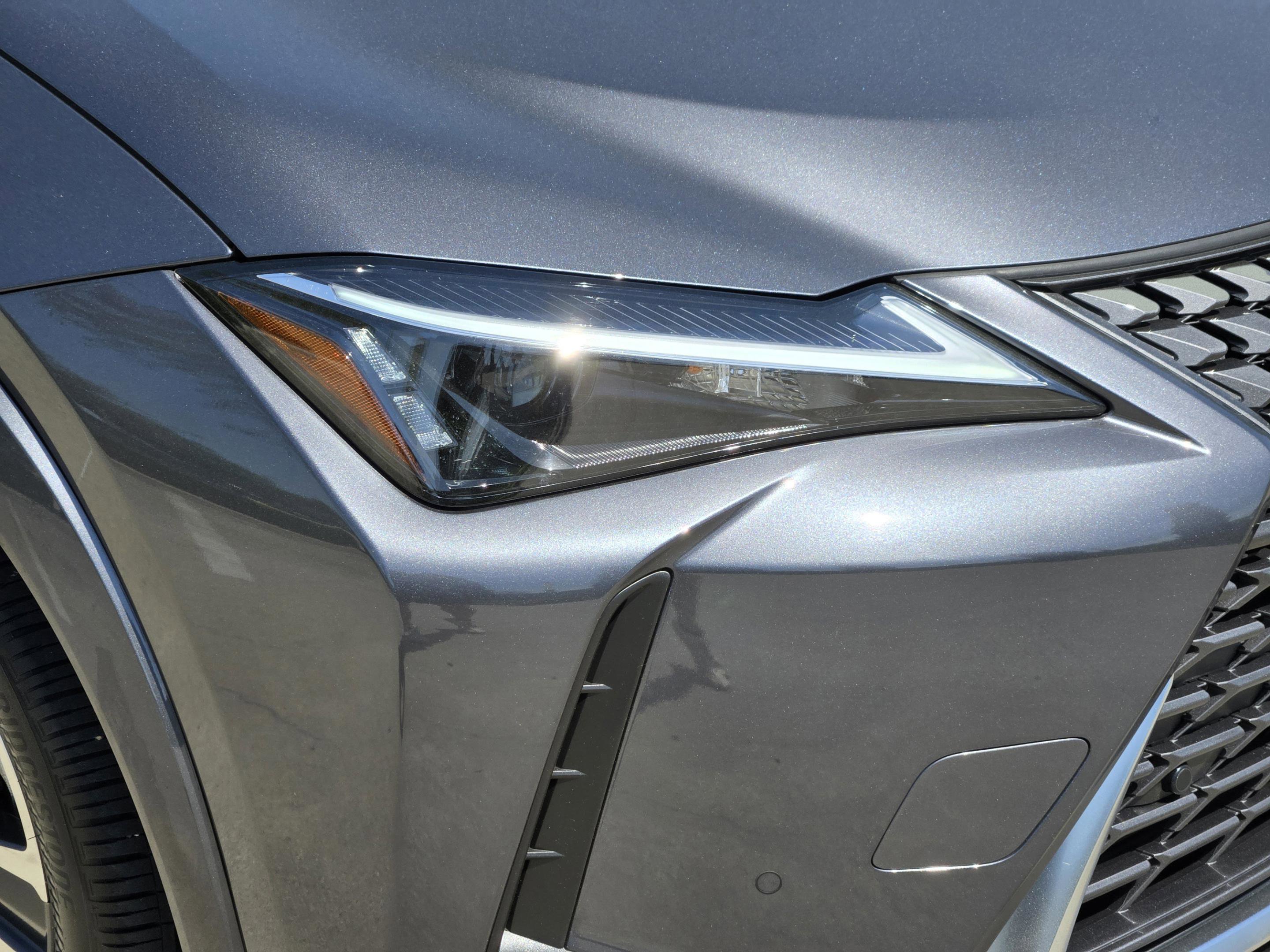 Certified 2025 Lexus UX 300h FWD w/ Accessory Package (Z1) image 36