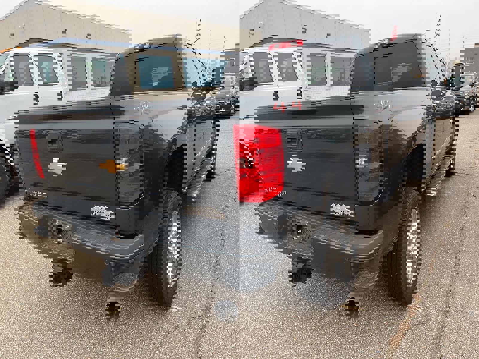 Used 2018 Chevrolet Silverado 2500 High Country image 17