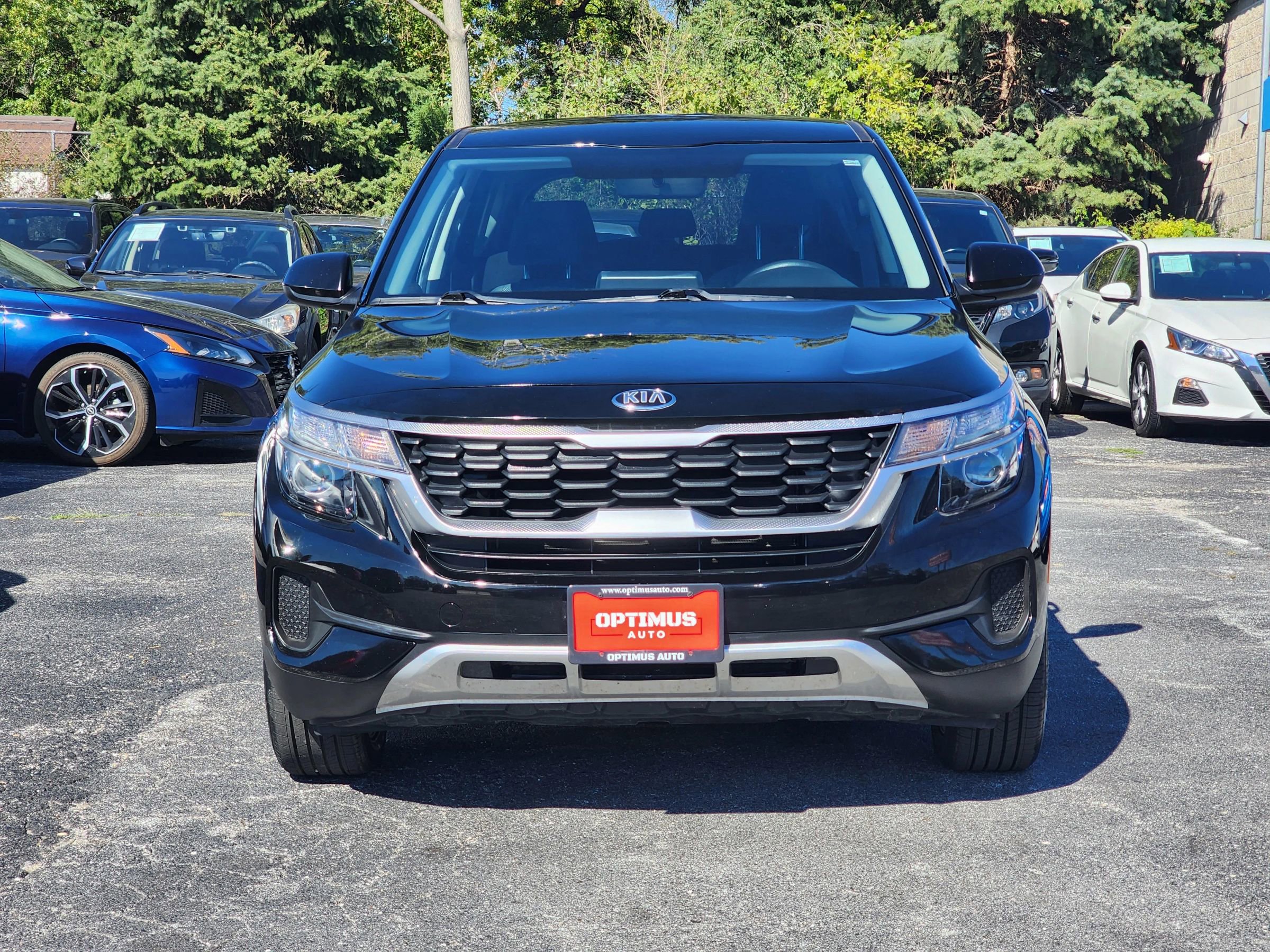 Used 2021 Kia Seltos LX AWD/4WD image 2