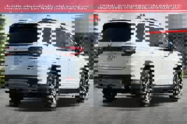 Used 2025 Honda Pilot Touring image 4