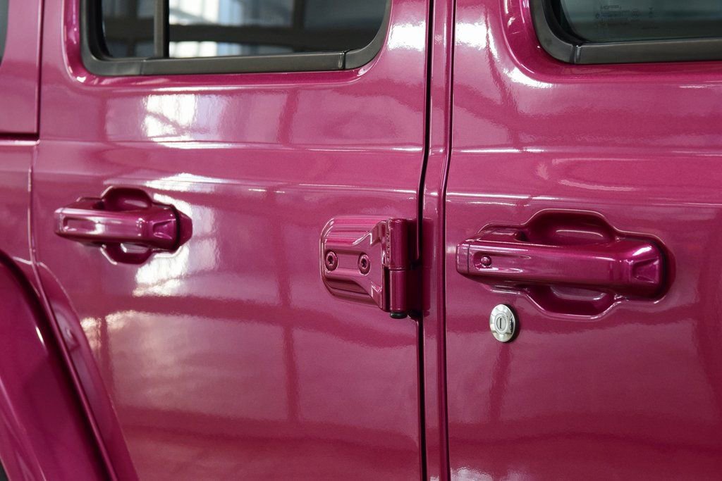 Used 2024 Jeep Wrangler Sahara w/ Technology Group image 19