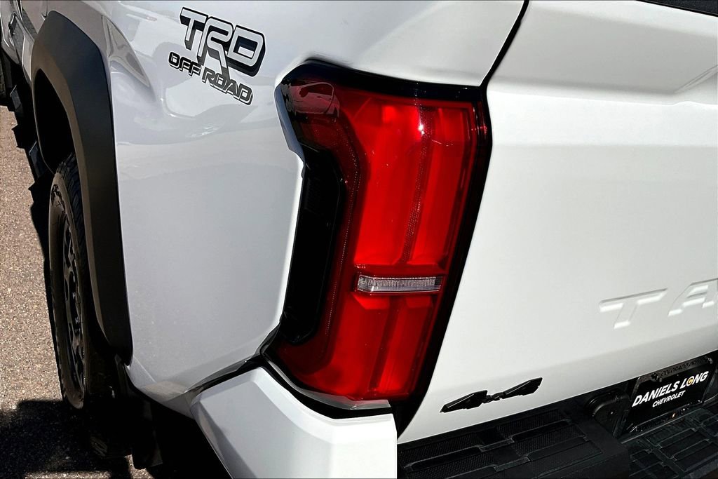 Used 2024 Toyota Tacoma TRD Off-Road image 33