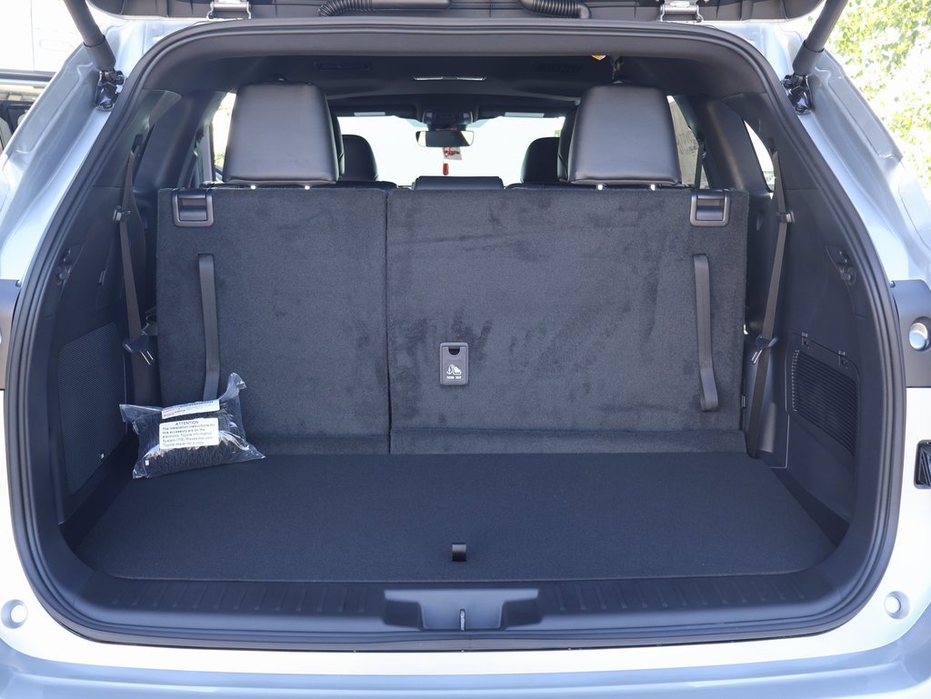 New 2025 Toyota Highlander XSE image 34