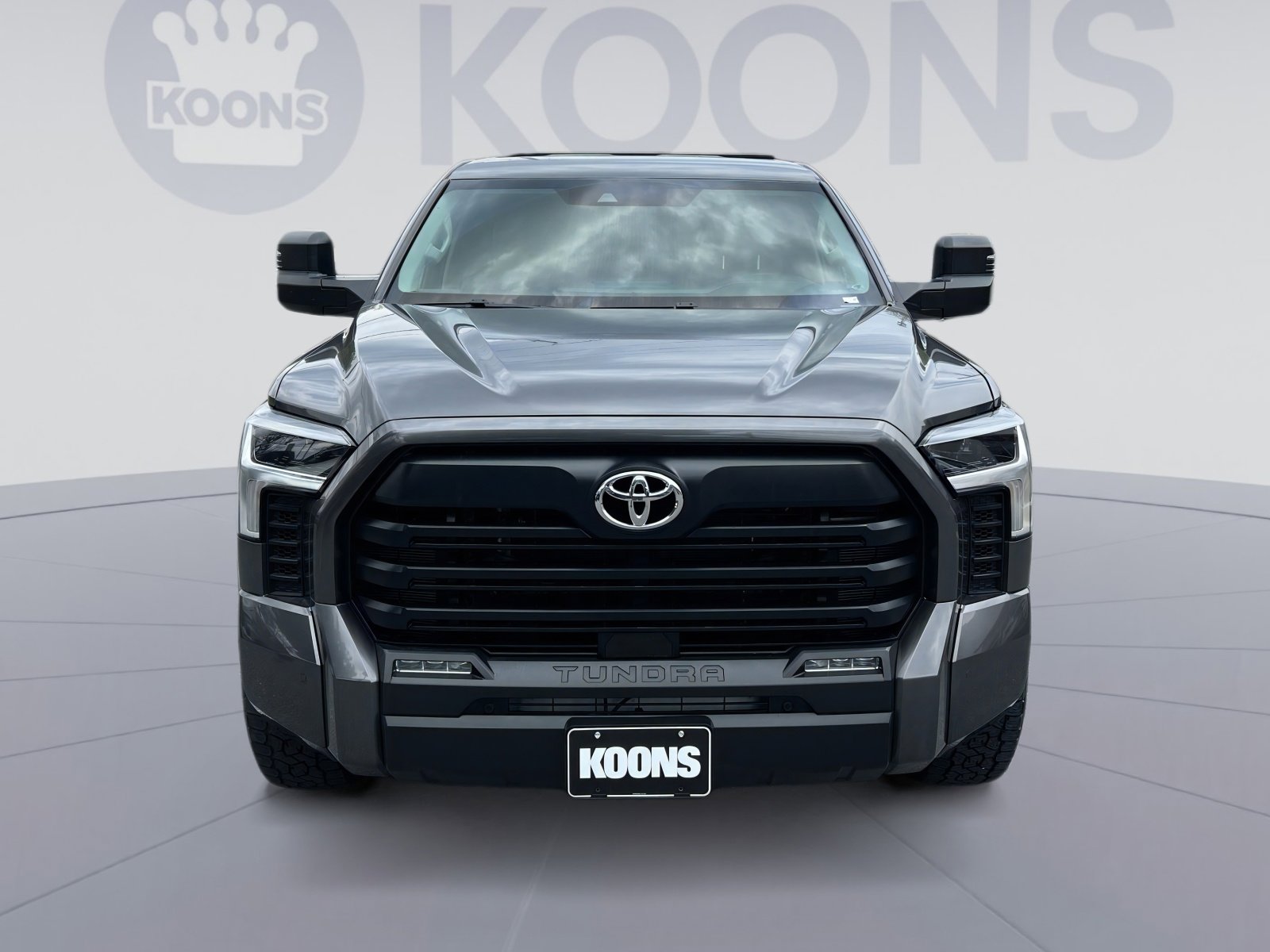 Used 2022 Toyota Tundra SR5 w/ SR5 Convenience Package AWD/4WD image 11