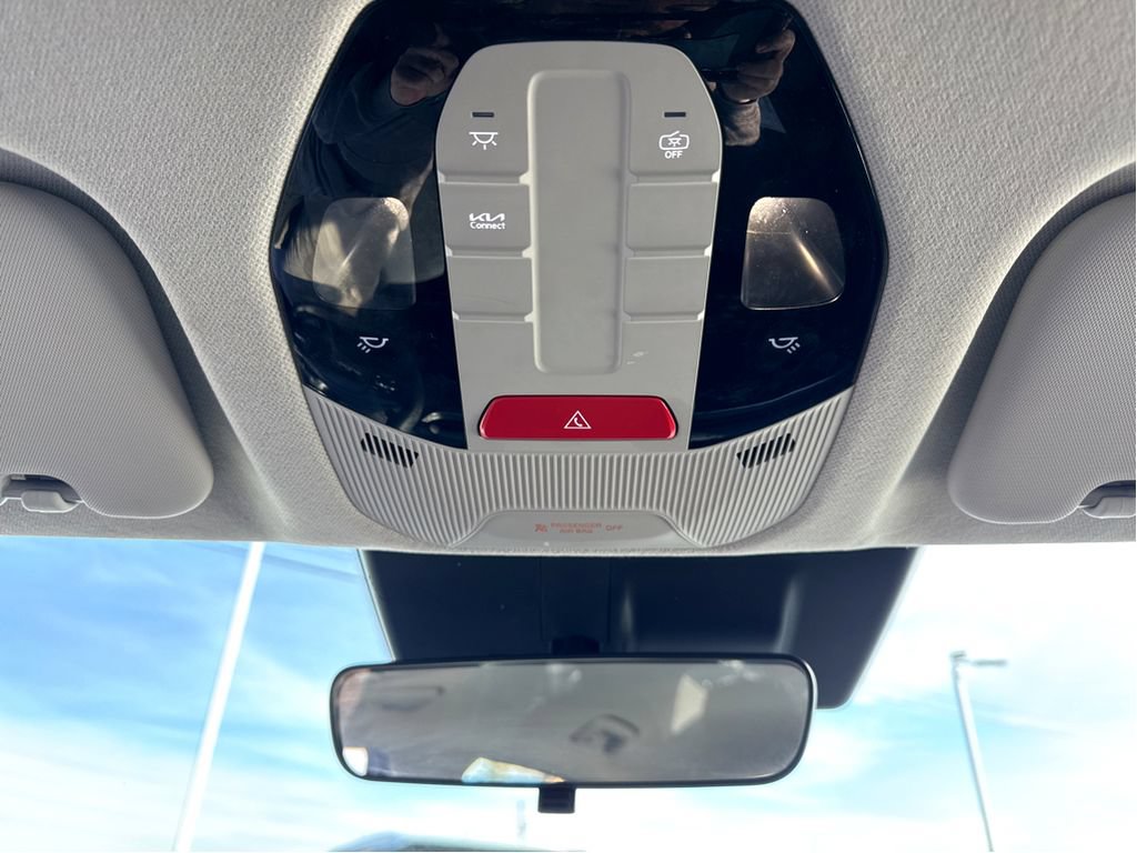 Used 2025 Kia K4 FWD image 23