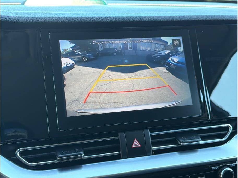 Used 2022 Kia Niro LXS FWD image 13