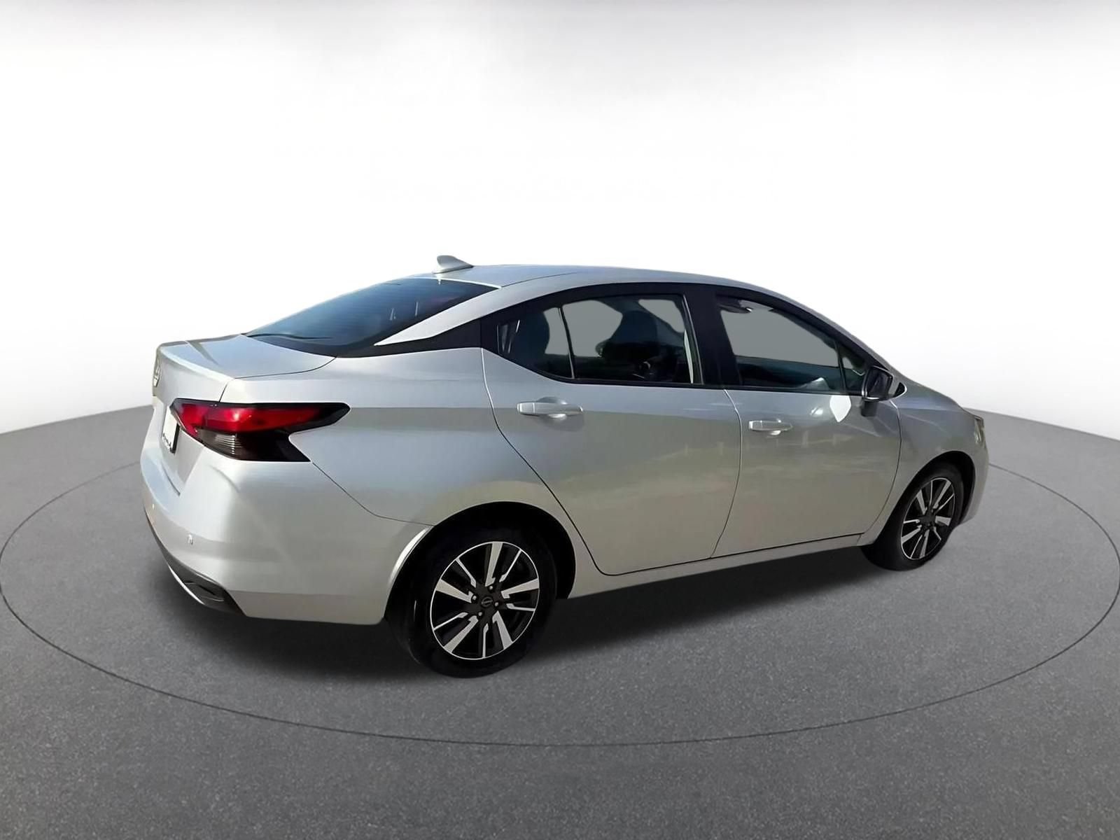 Used 2025 Nissan Versa SV FWD image 14