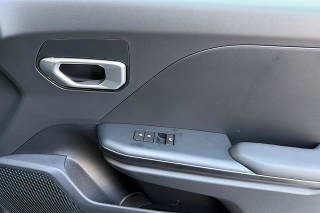 New 2026 Kia K4 FWD image 18