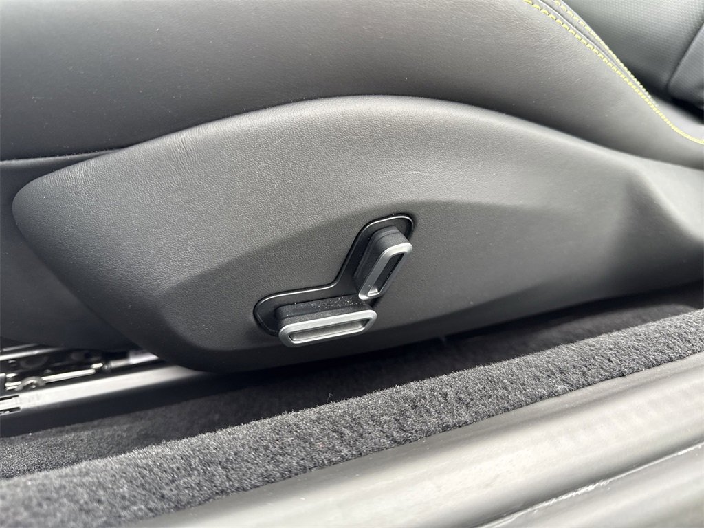 Used 2025 Ferrari Roma Spider image 12