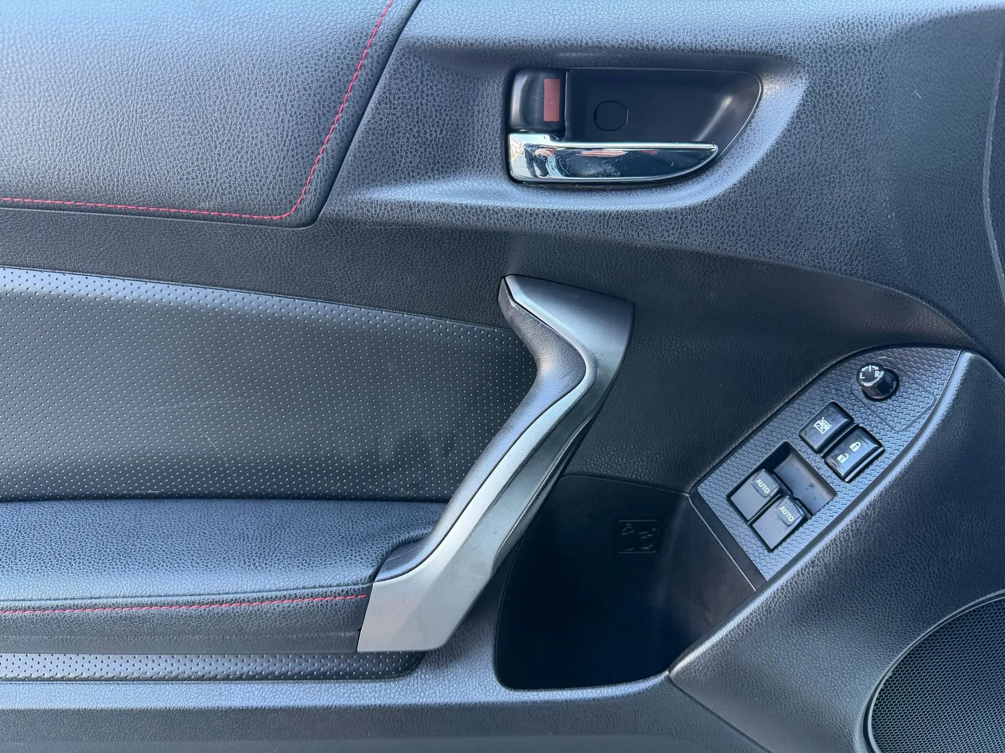 Used 2013 Scion FR-S image 9