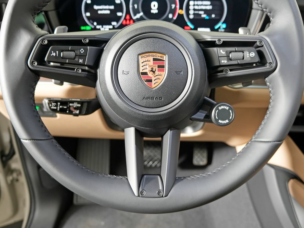 Certified 2026 Porsche Cayenne AWD/4WD image 23
