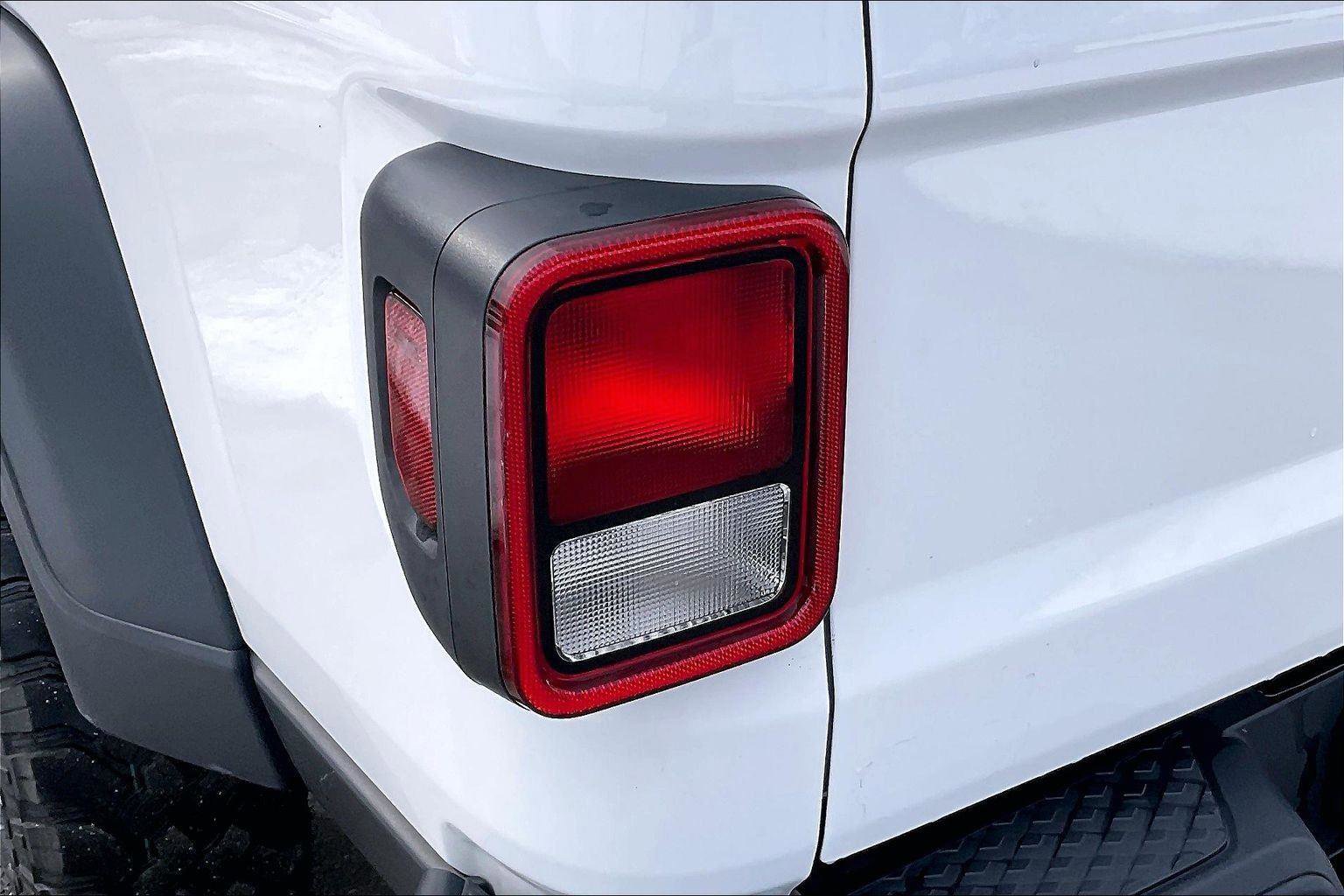 Used 2020 Jeep Gladiator Sport w/ Quick Order Package 24S image 31