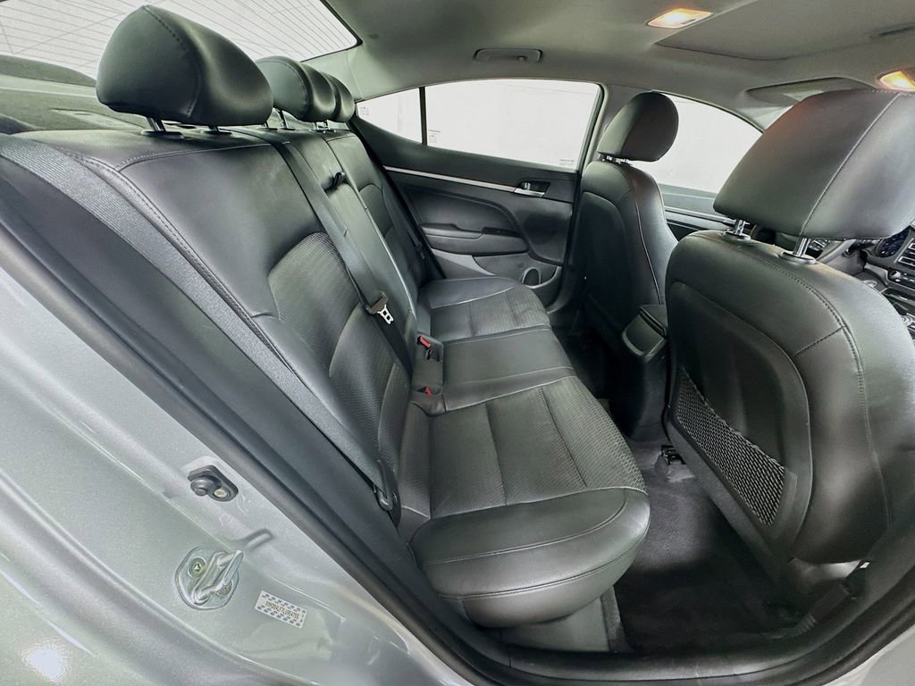 Used 2020 Hyundai Elantra Limited w/ Ultimate Package 03 image 34