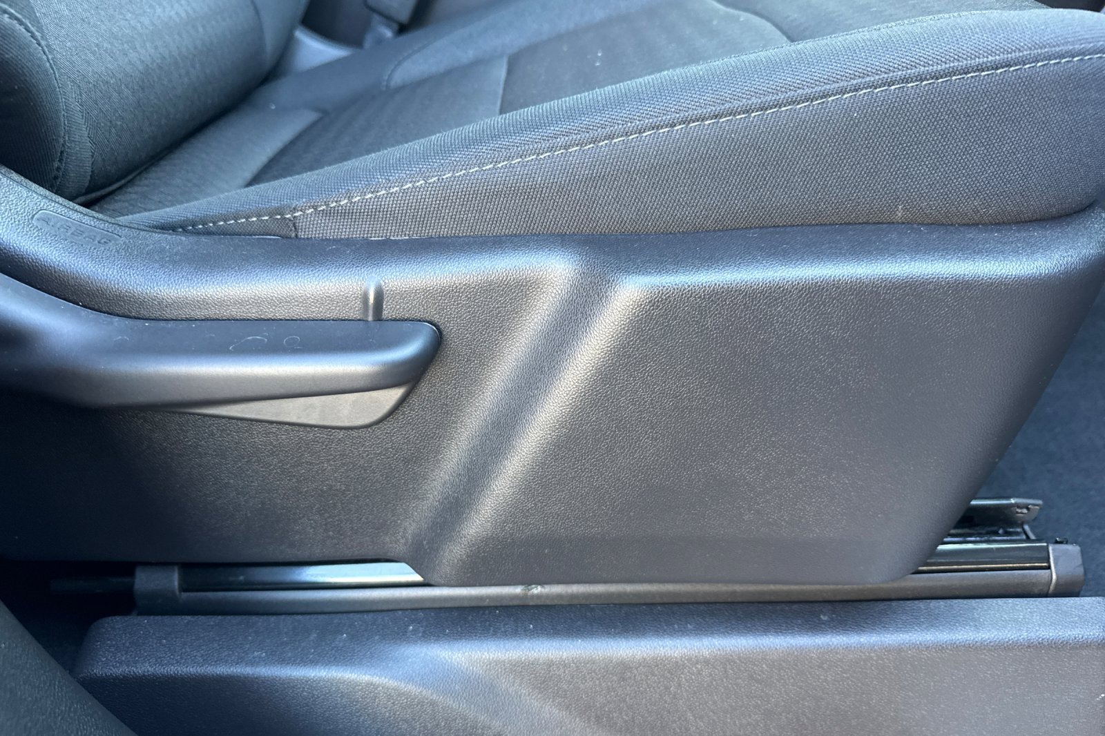 Used 2025 GMC Sierra 1500 Elevation image 21