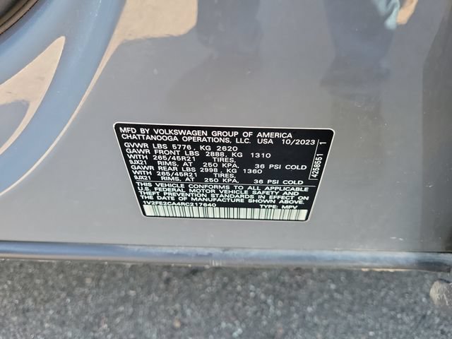 Used 2024 Volkswagen Atlas Cross Sport SEL Premium R-Line AWD/4WD image 19