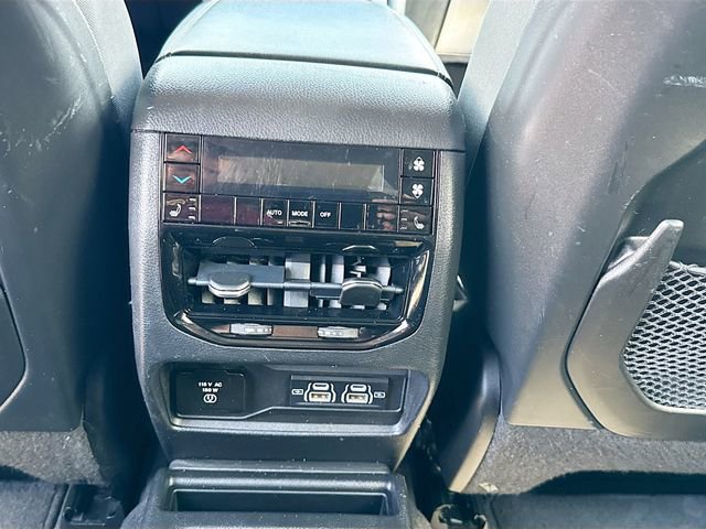 Used 2022 Jeep Grand Cherokee L Limited image 27