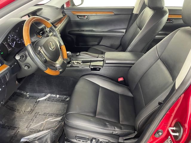 Used 2013 Lexus ES 300h image 2