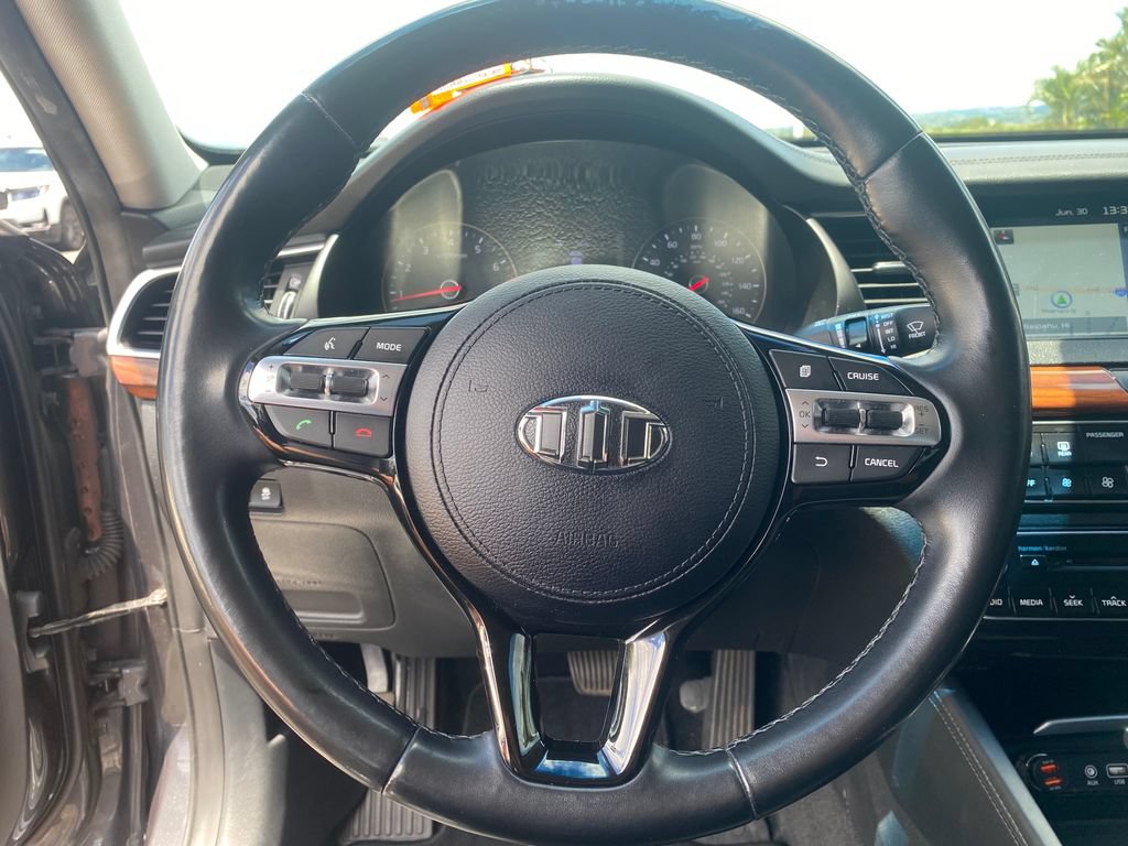 Used 2017 Kia Cadenza Premium w/ Luxury Package FWD image 14
