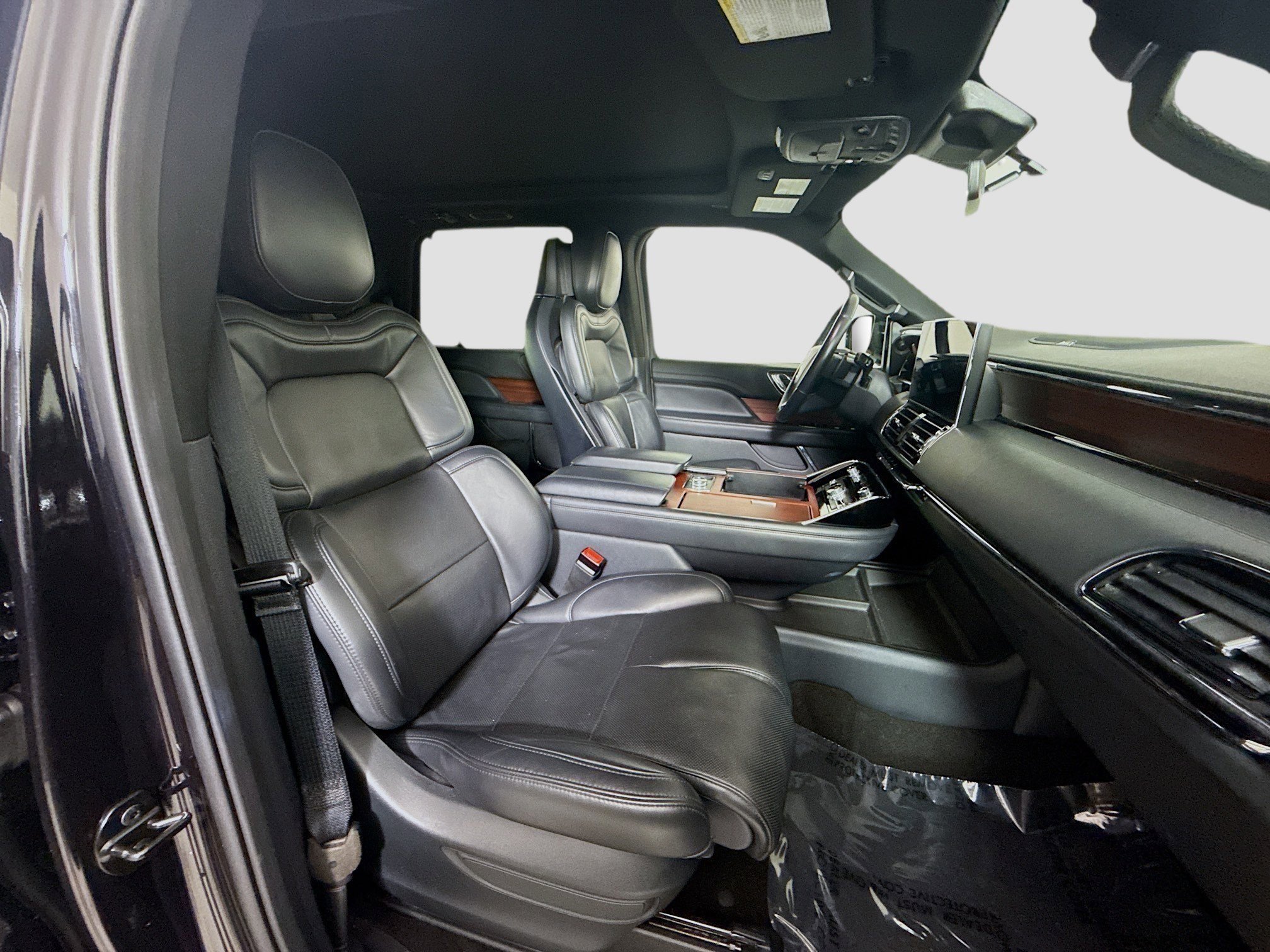 Used 2024 Lincoln Navigator Reserve image 29