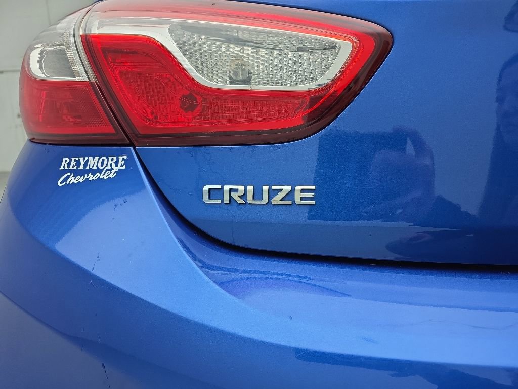 Used 2017 Chevrolet Cruze LT w/ Convenience Package FWD image 49