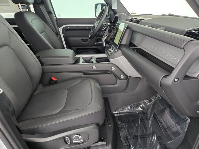 New 2026 Land Rover Defender 130 V8 AWD/4WD image 3