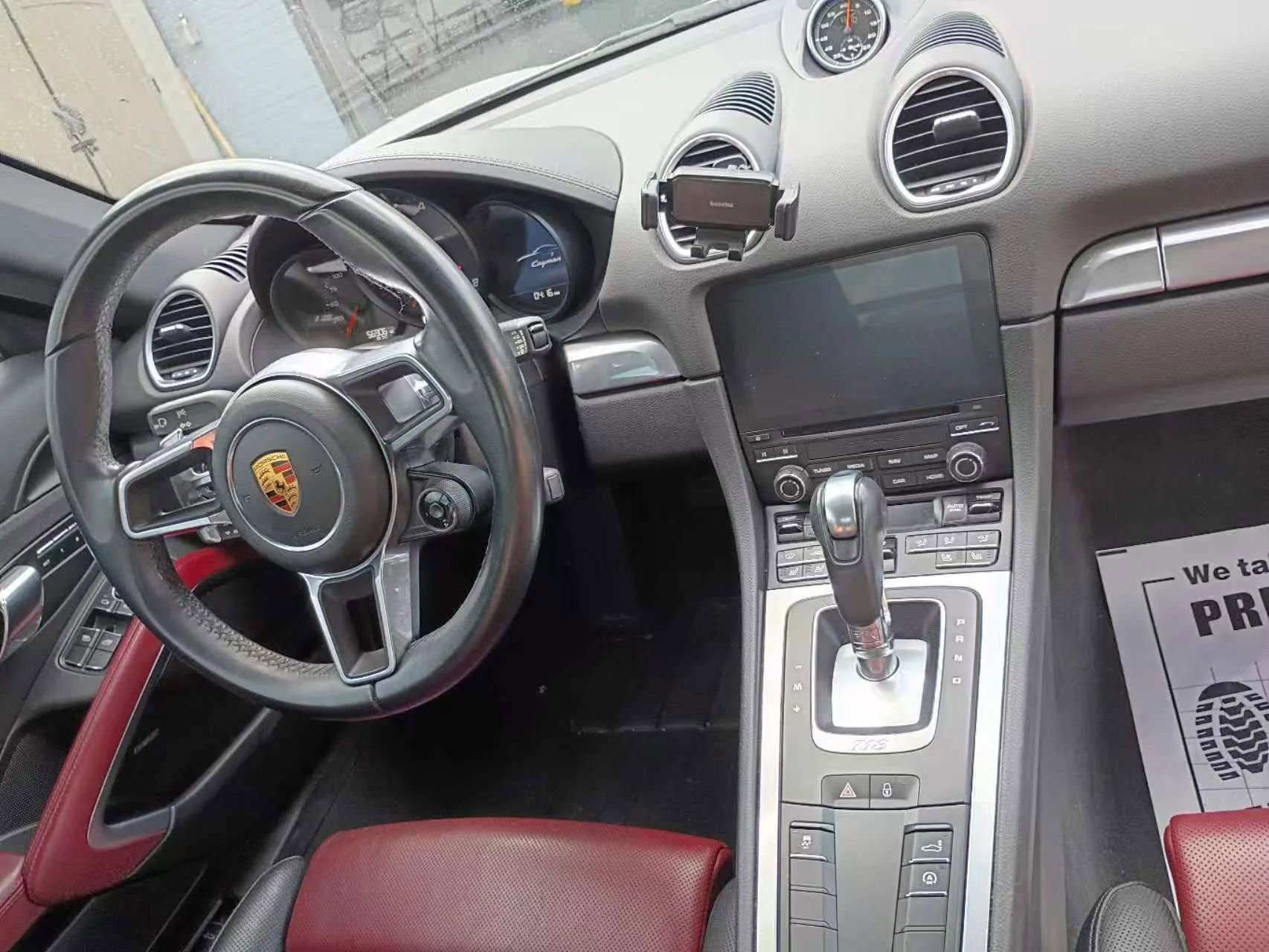 Used 2018 Porsche 718 Cayman RWD image 12