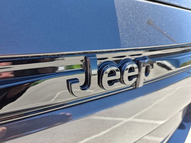 New 2026 Jeep Grand Cherokee Altitude RWD image 9