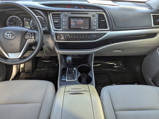 Used 2019 Toyota Highlander LE image 15