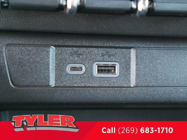 Used 2024 GMC Canyon Elevation w/ Elevation Premium Package AWD/4WD image 29