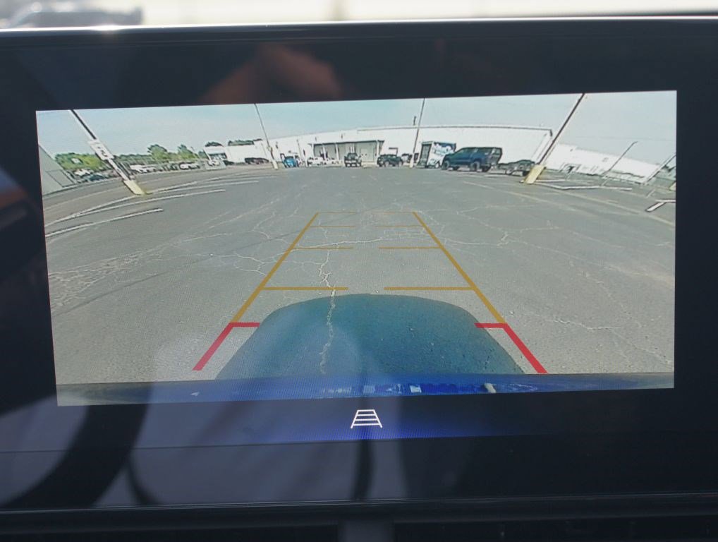 Used 2024 Chevrolet Trax LT w/ Driver Confidence Package image 6