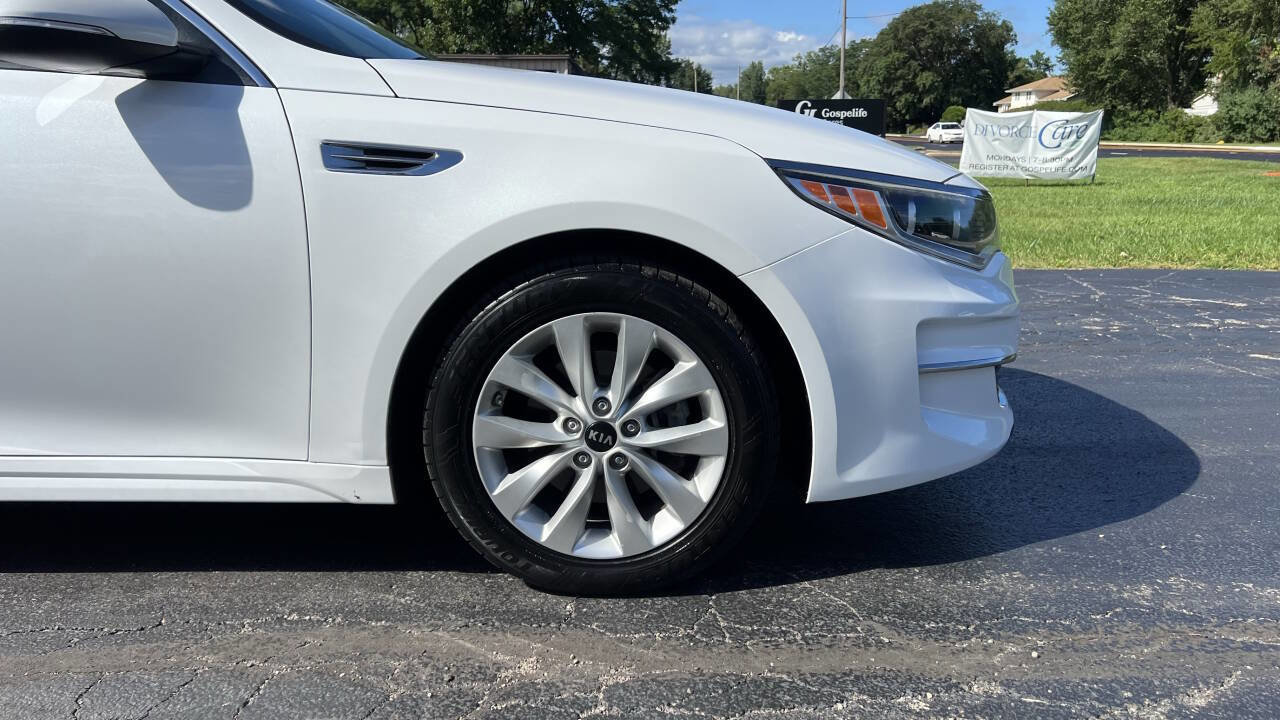Used 2016 Kia Optima EX image 9