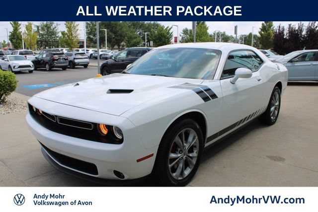 Used 2020 Dodge Challenger SXT w/ Driver Convenience Group AWD/4WD image 3