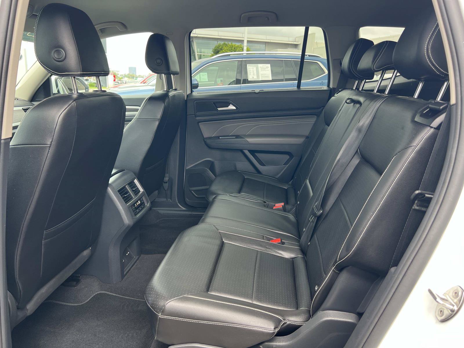Certified 2023 Volkswagen Atlas SE w/ Black Wheel Package FWD image 20