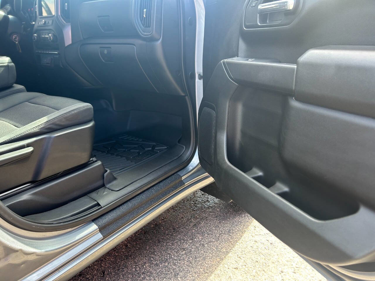 Used 2019 Chevrolet Silverado 1500 Custom Trail Boss w/ Custom Convenience Package image 24