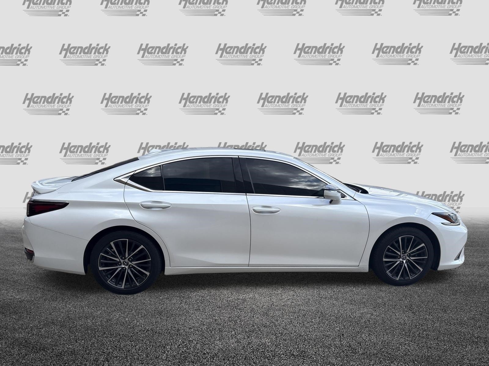 Used 2024 Lexus ES 300h w/ Premium Package FWD image 11