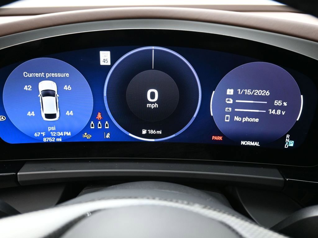 Certified 2025 Porsche Macan 4 Electric image 19