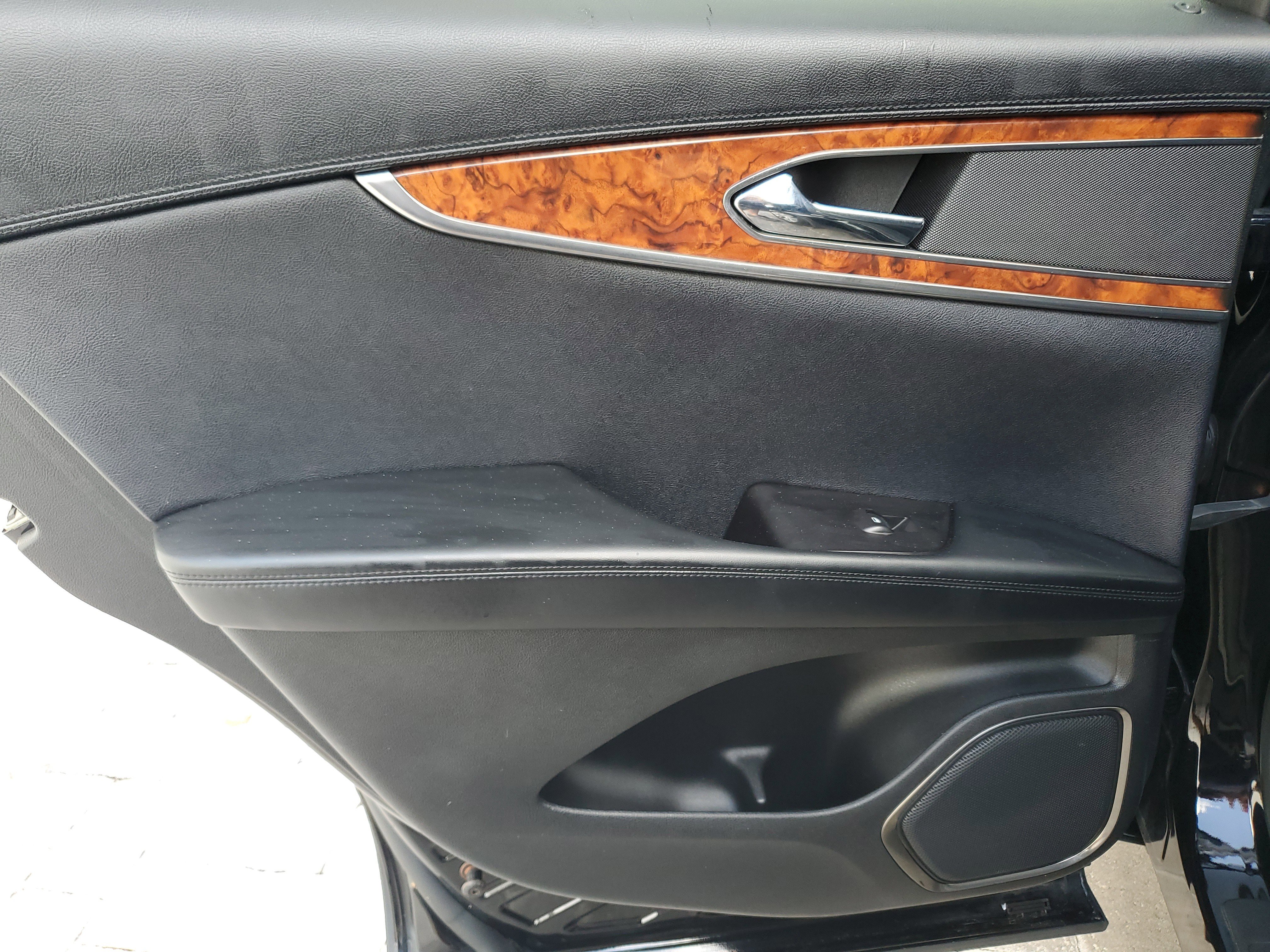 Used 2018 Lincoln MKX Reserve image 12