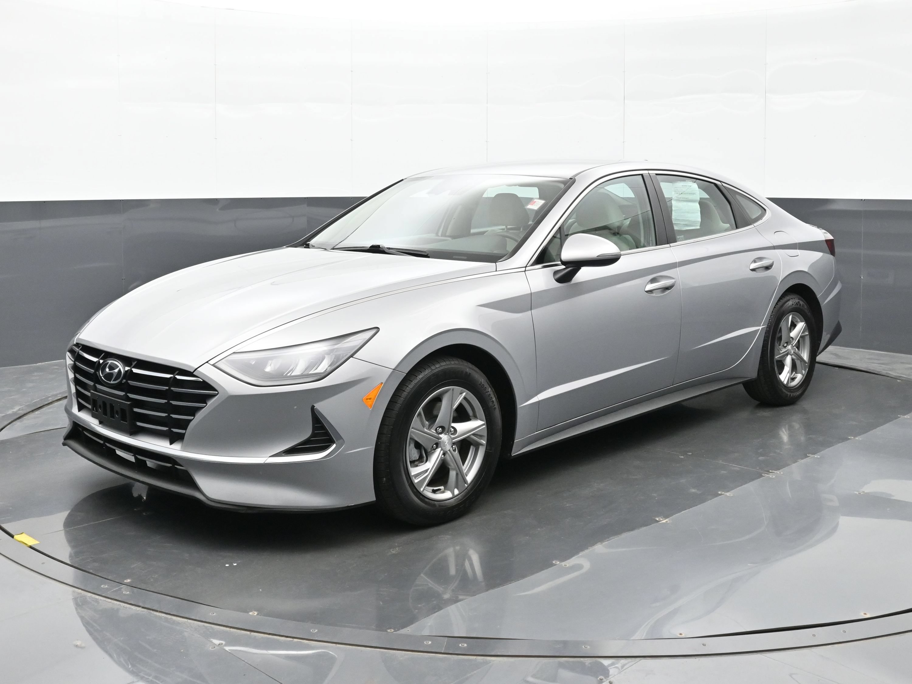 Certified 2023 Hyundai Sonata SE w/ Cargo Package FWD image 8