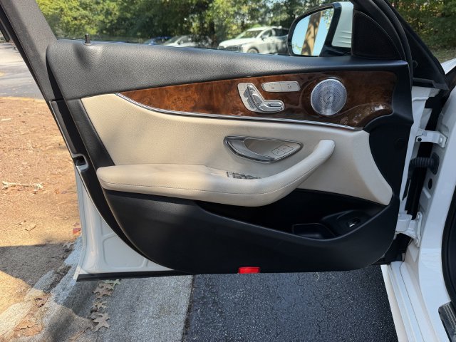 Used 2018 Mercedes-Benz E 300 4MATIC image 11