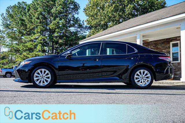 Used 2018 Toyota Camry LE w/ Moonroof Package FWD image 14