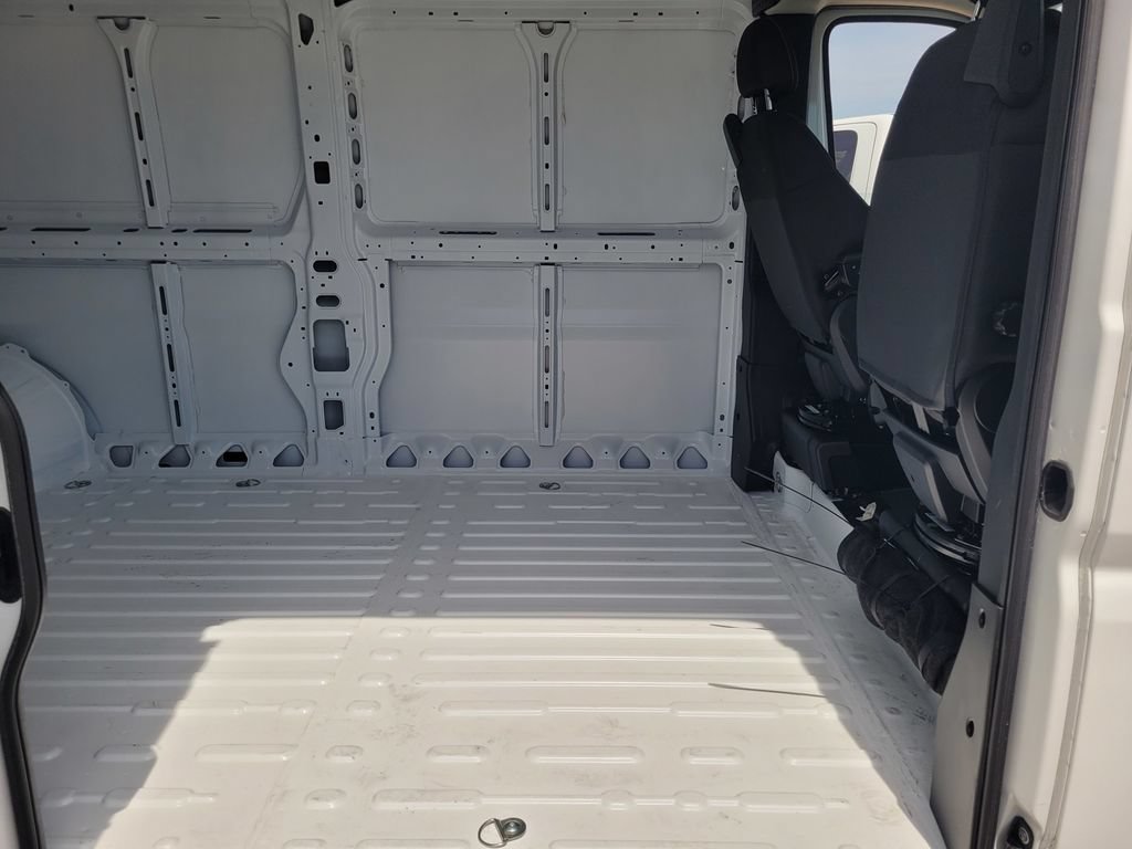 New 2026 RAM ProMaster 2500 w/ Quick Order Package 22G SLT FWD image 4